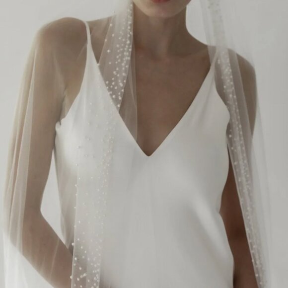 A.B. Ellie Accessories - A.B. Ellie Hayden Pearl Cathedral Veil